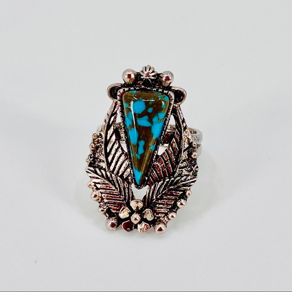 Lamor Fashions Jewelry - LAST CHANCE Silver Turquoise Boho Ring Sz7 JR02